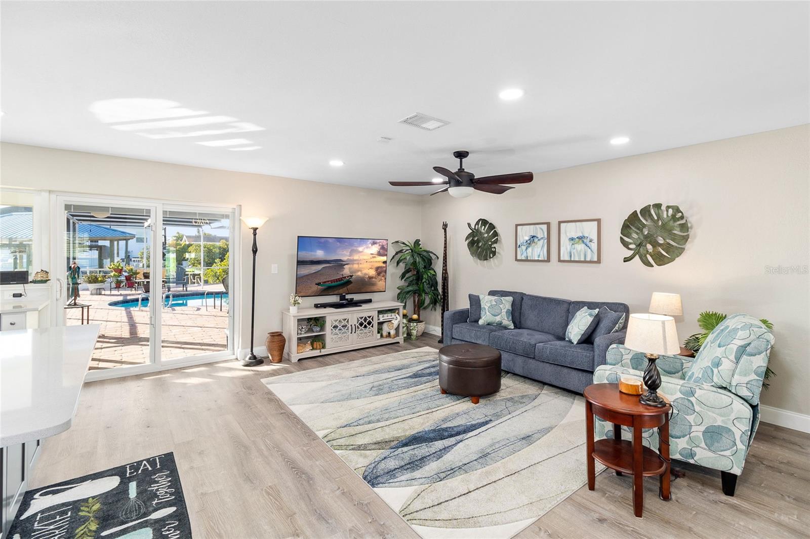 Image 8 of 40 For 6518 Senegal Palm Way
