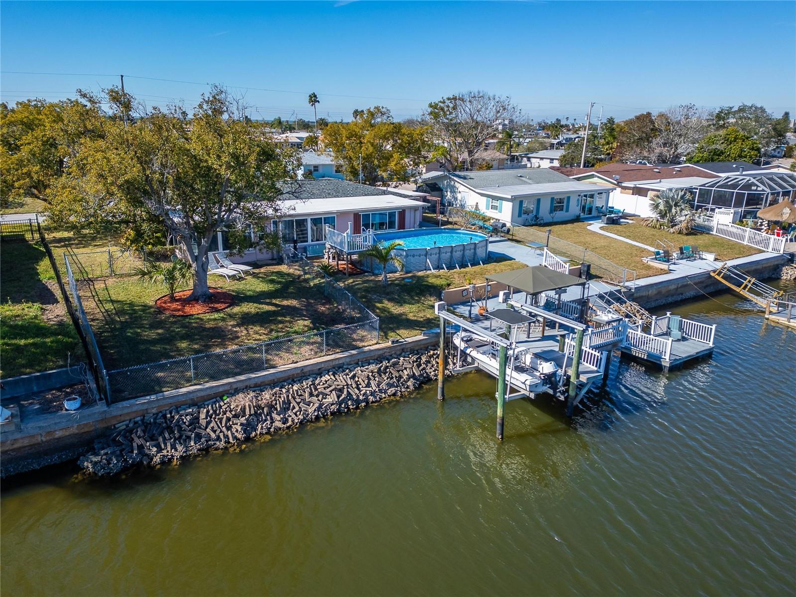 Listing photo id 14 for 12620 3rd Isle