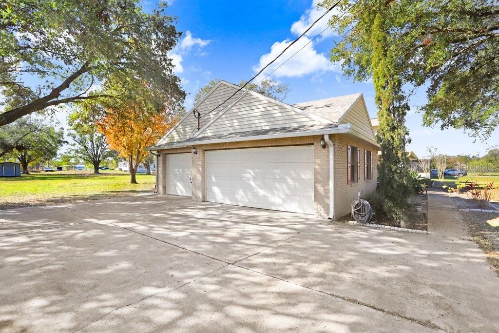 Listing photo id 5 for 6819 Stafford Road