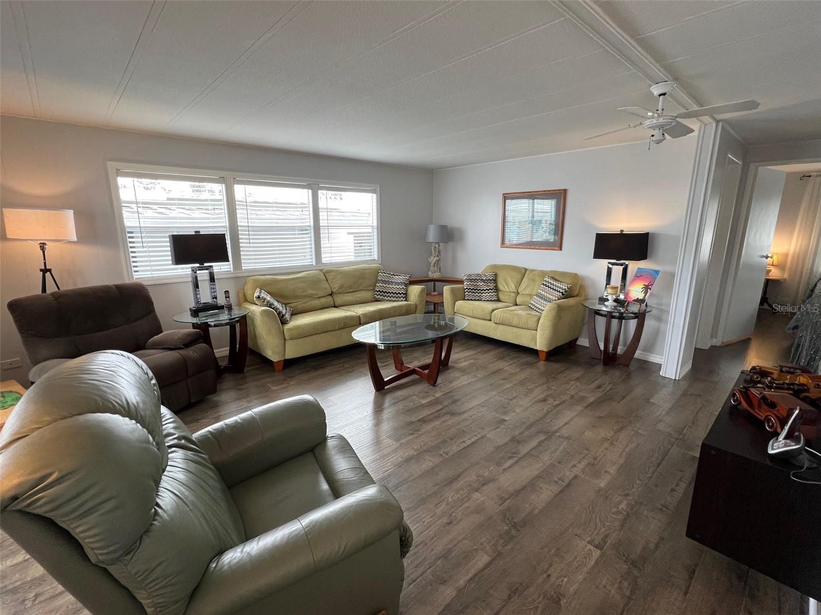 Image 14 of 26 For 12766 Seminole Boulevard 38