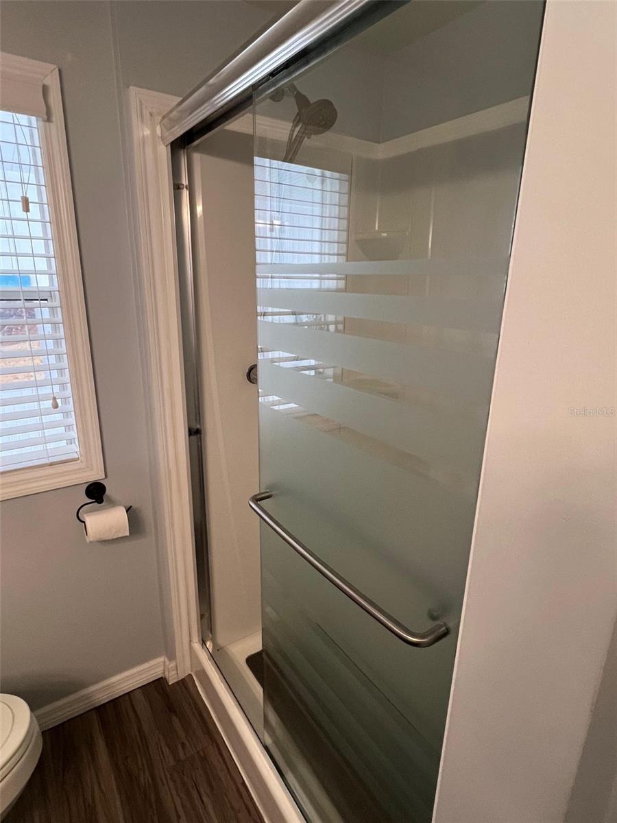 Image 19 of 26 For 12766 Seminole Boulevard 38