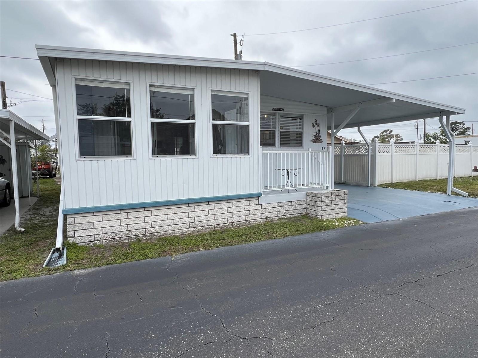 Image 2 of 26 For 12766 Seminole Boulevard 38