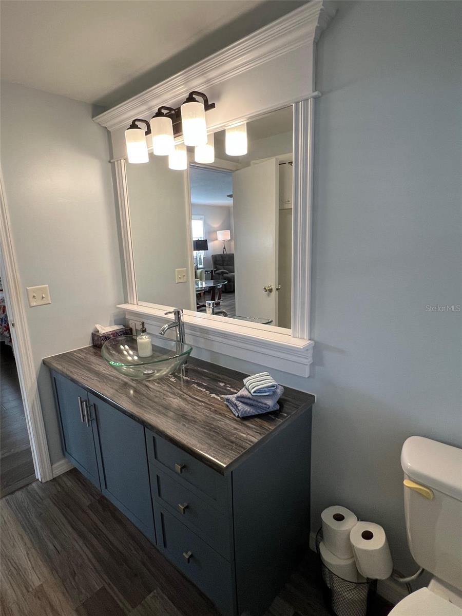 Image 20 of 26 For 12766 Seminole Boulevard 38