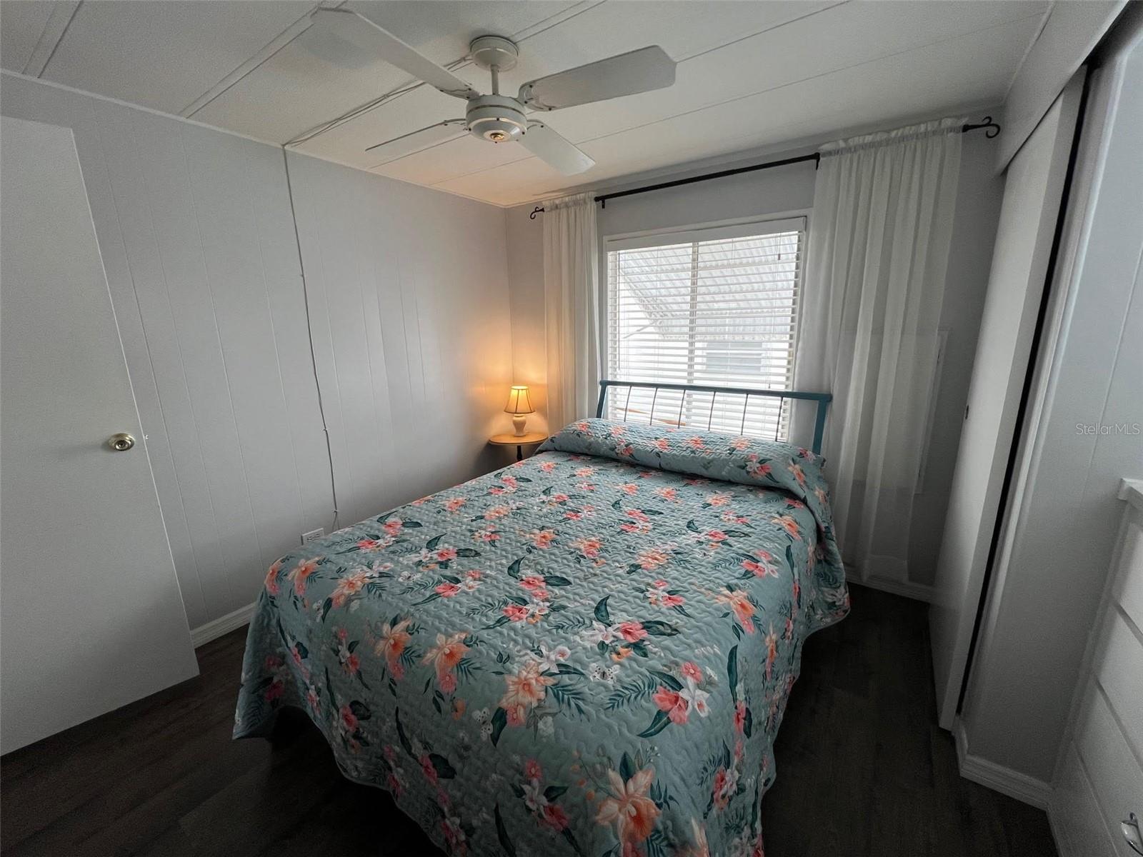 Image 23 of 26 For 12766 Seminole Boulevard 38