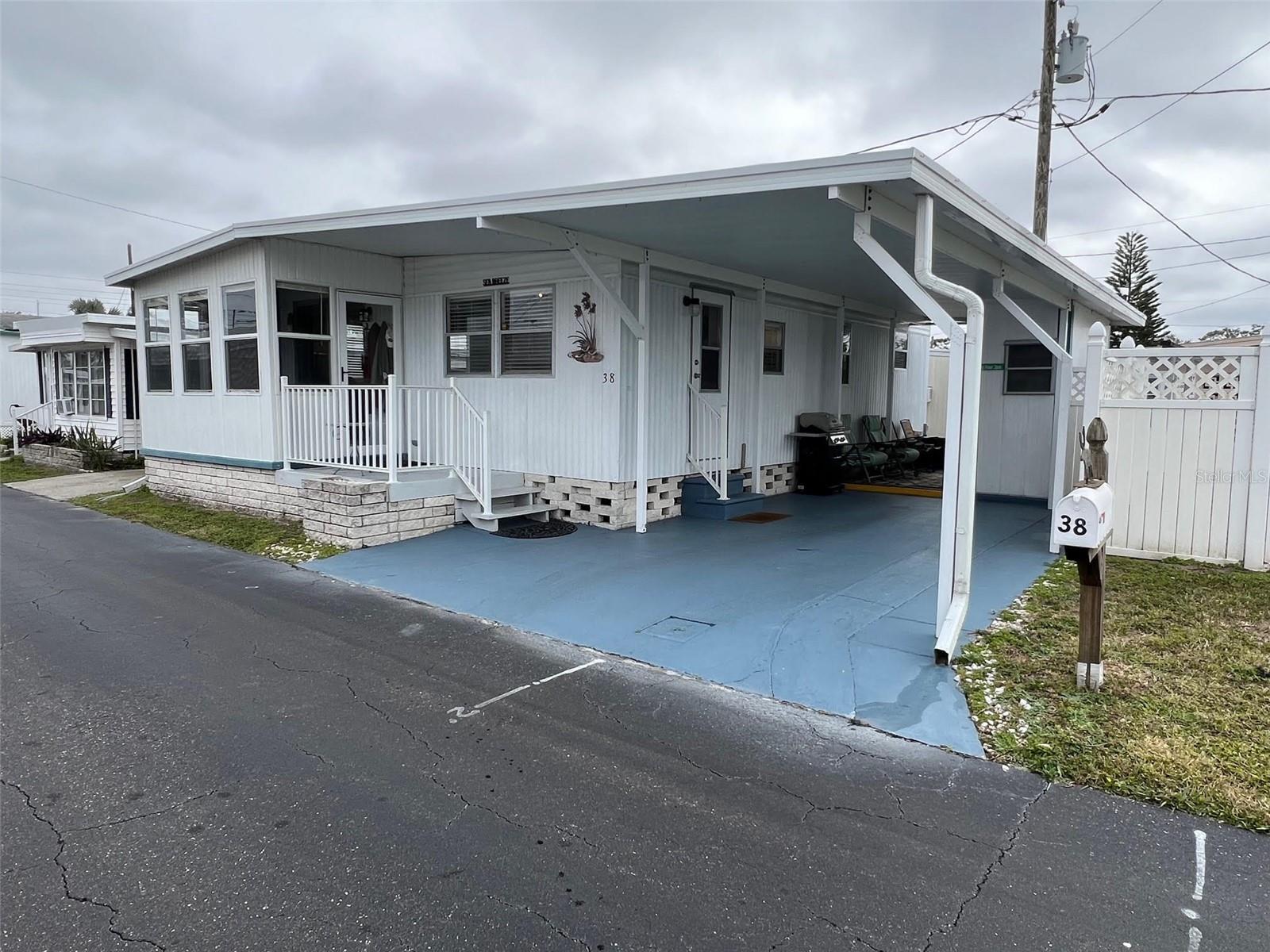 Image 3 of 26 For 12766 Seminole Boulevard 38