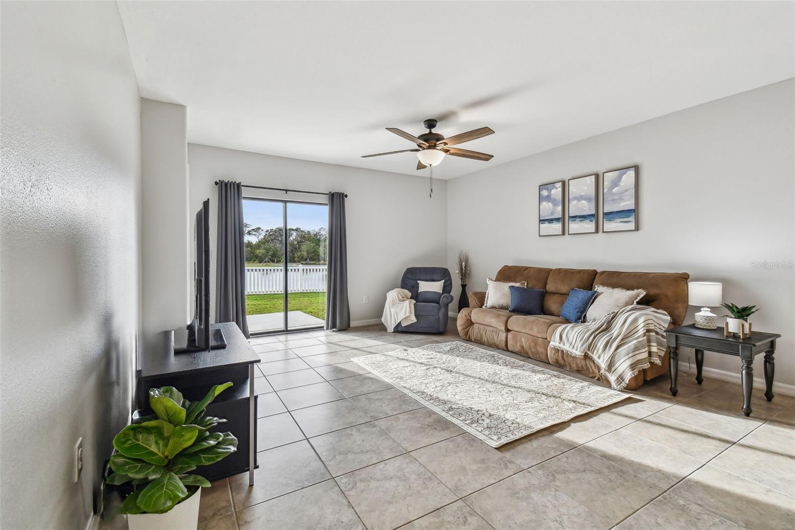 Listing photo id 9 for 11127 Hudson Hills Lane