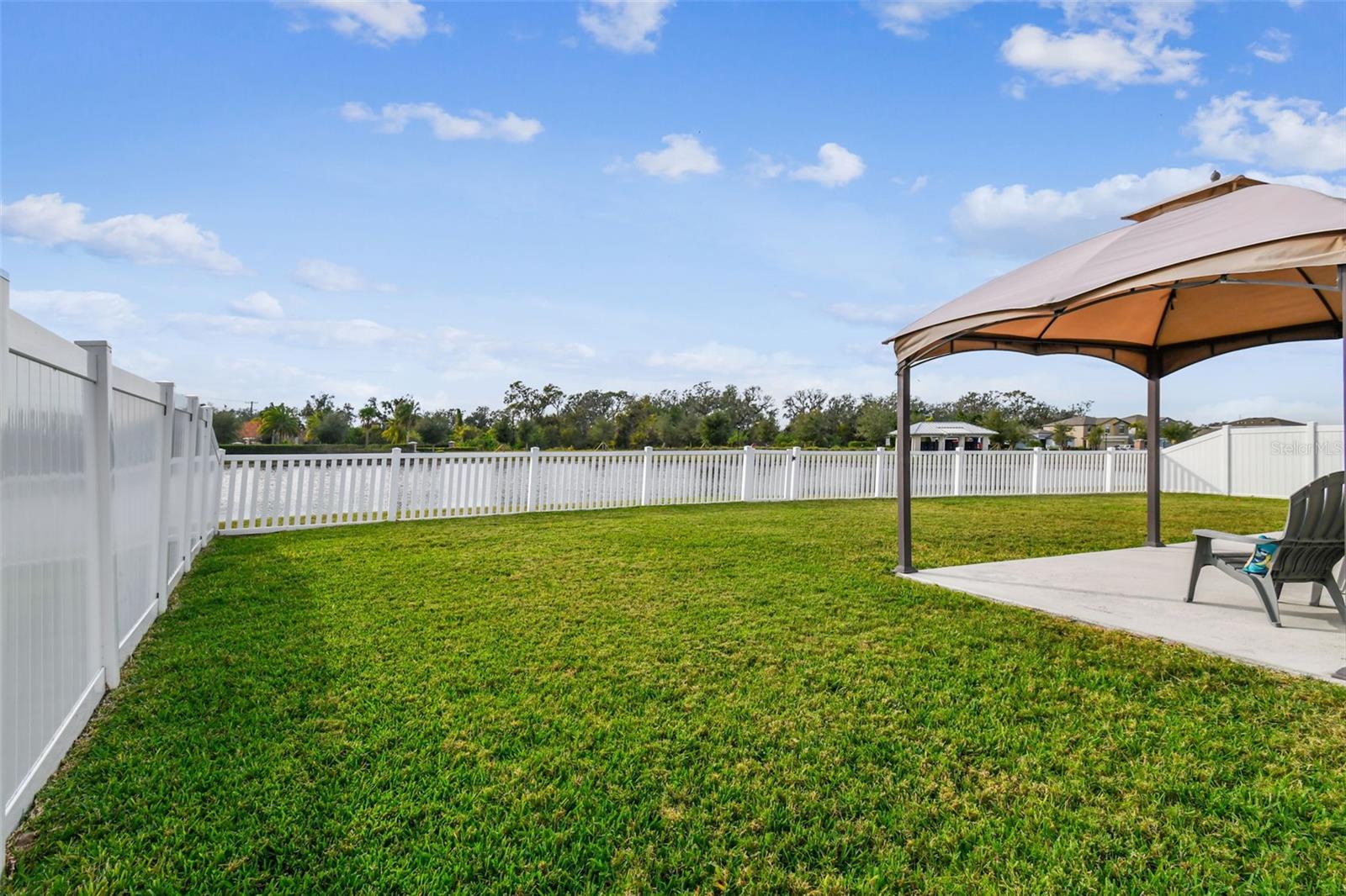 Listing photo id 12 for 11127 Hudson Hills Lane