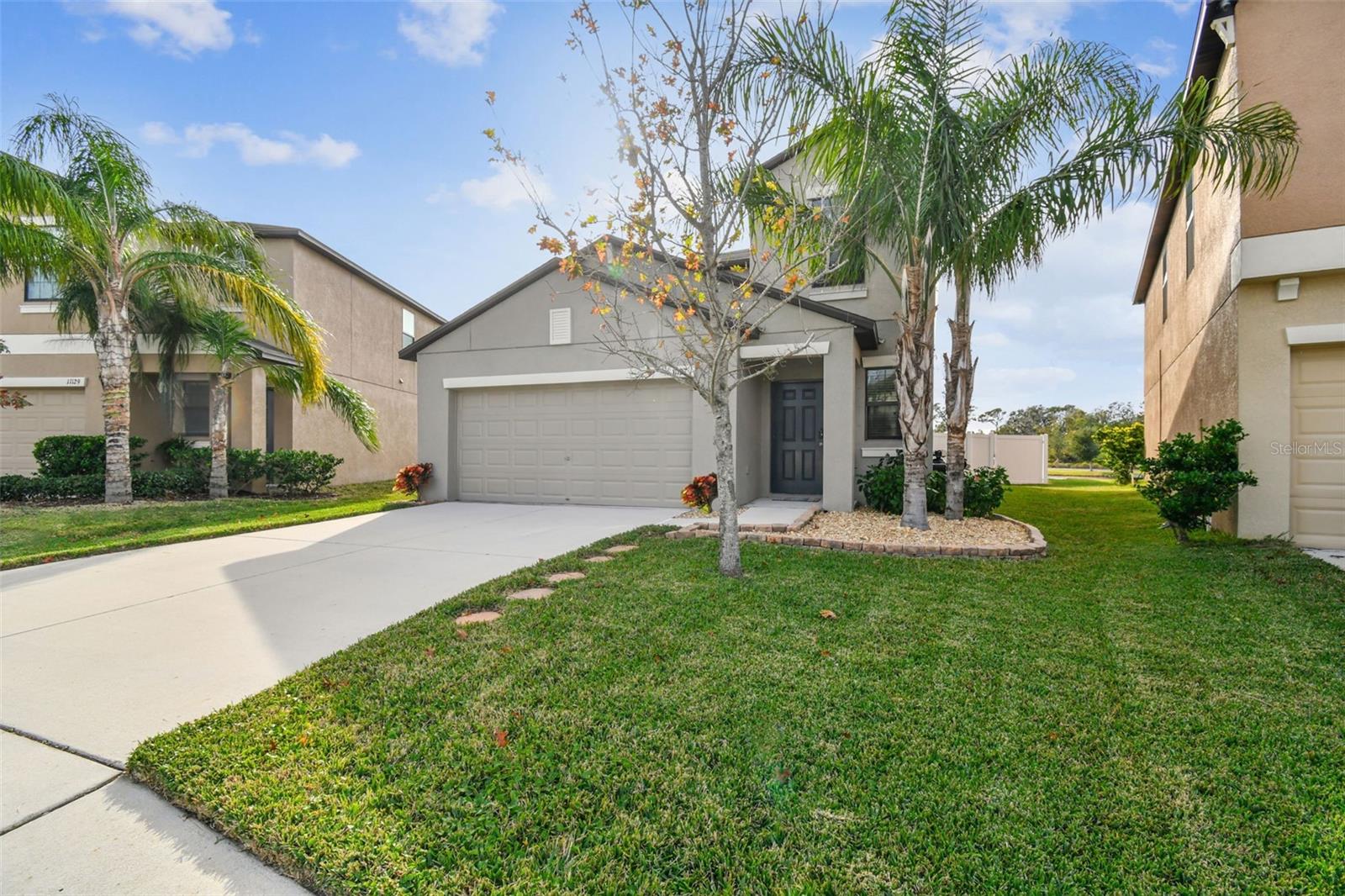 Listing photo id 2 for 11127 Hudson Hills Lane