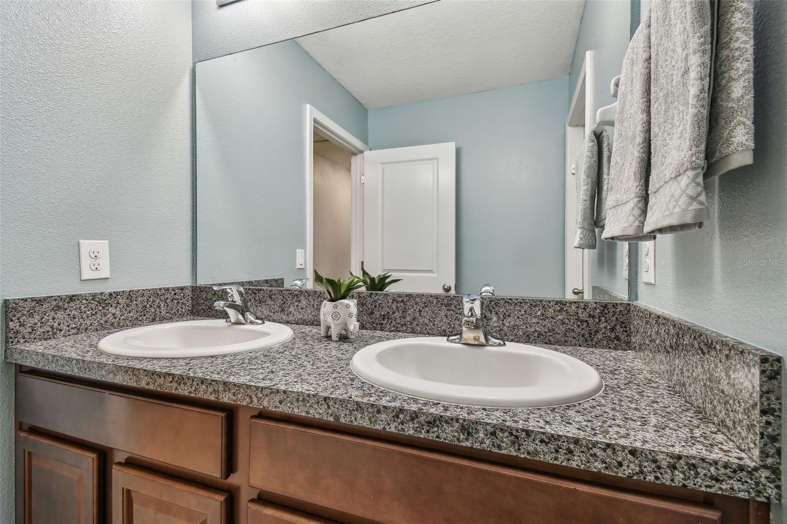 Listing photo id 40 for 11127 Hudson Hills Lane