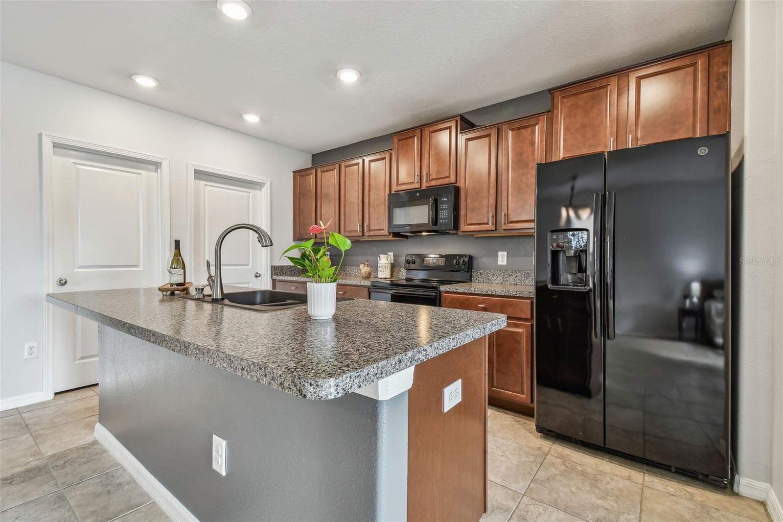 Listing photo id 7 for 11127 Hudson Hills Lane
