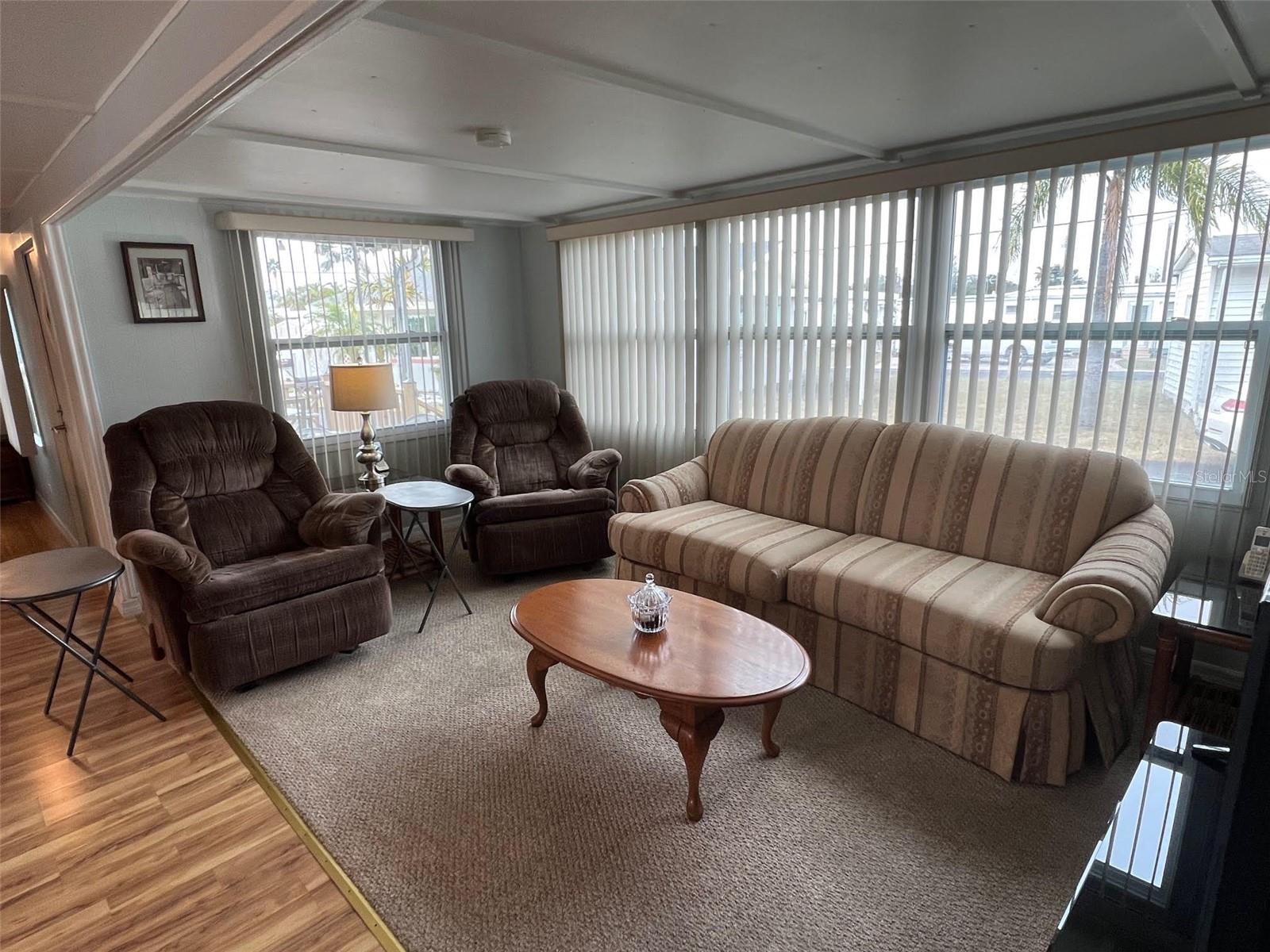 Image 10 of 22 For 12674 Seminole Boulevard S10