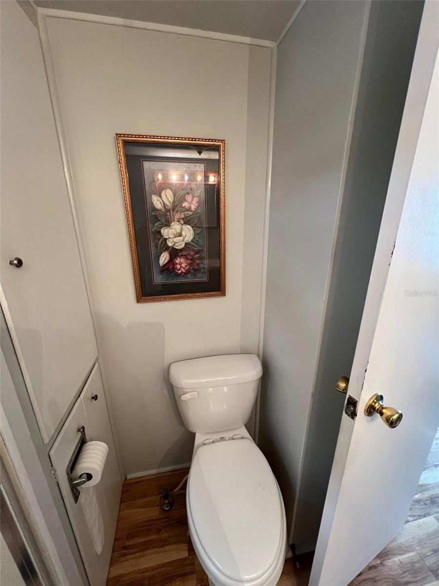 Image 17 of 22 For 12674 Seminole Boulevard S10