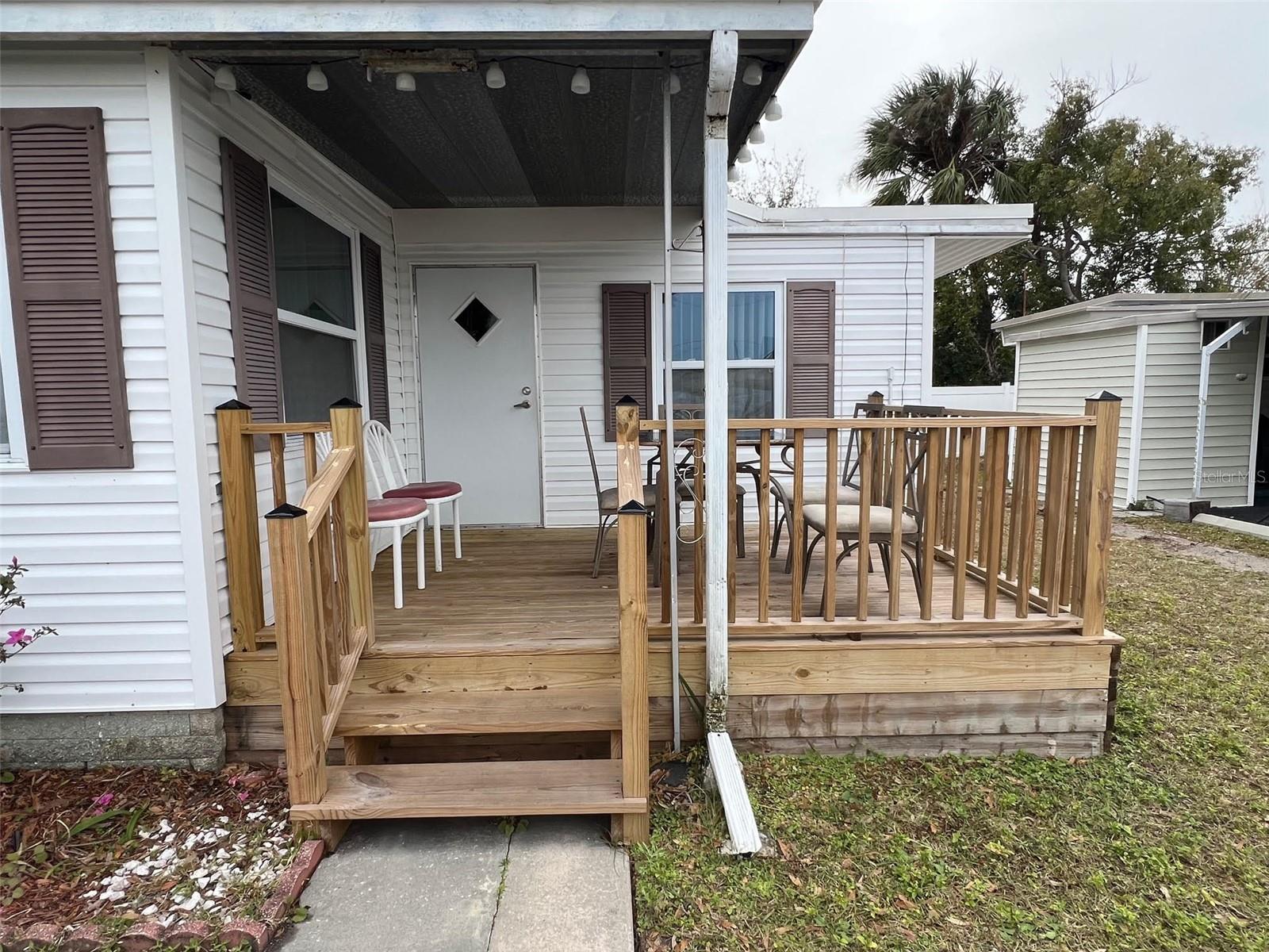 Image 2 of 22 For 12674 Seminole Boulevard S10