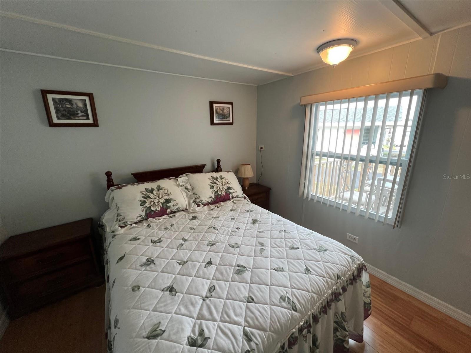Image 21 of 22 For 12674 Seminole Boulevard S10