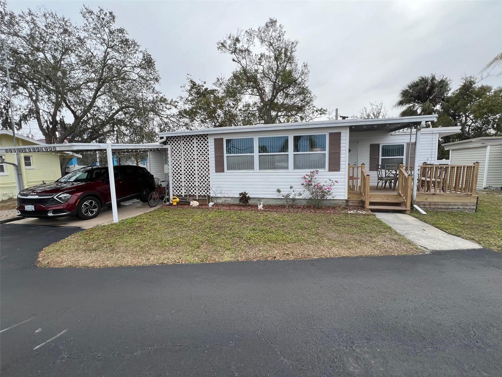 Image 3 of 22 For 12674 Seminole Boulevard S10