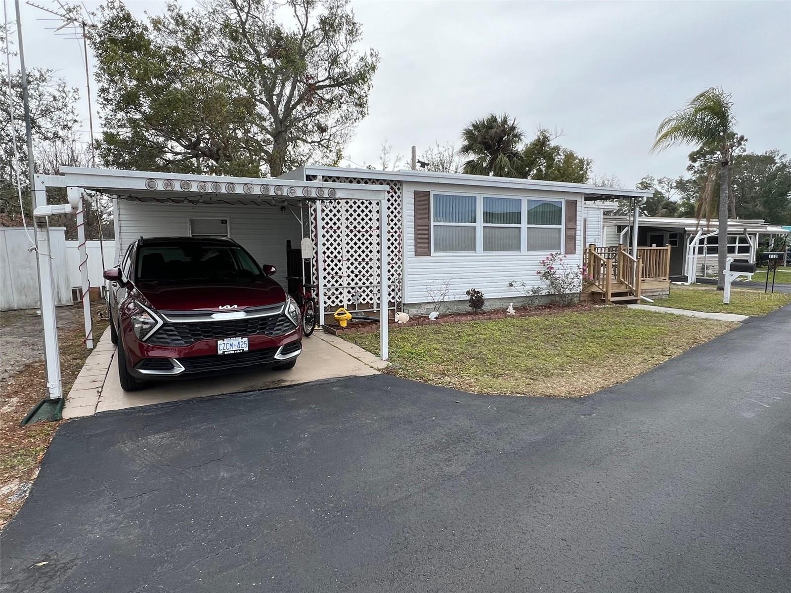 Image 4 of 22 For 12674 Seminole Boulevard S10