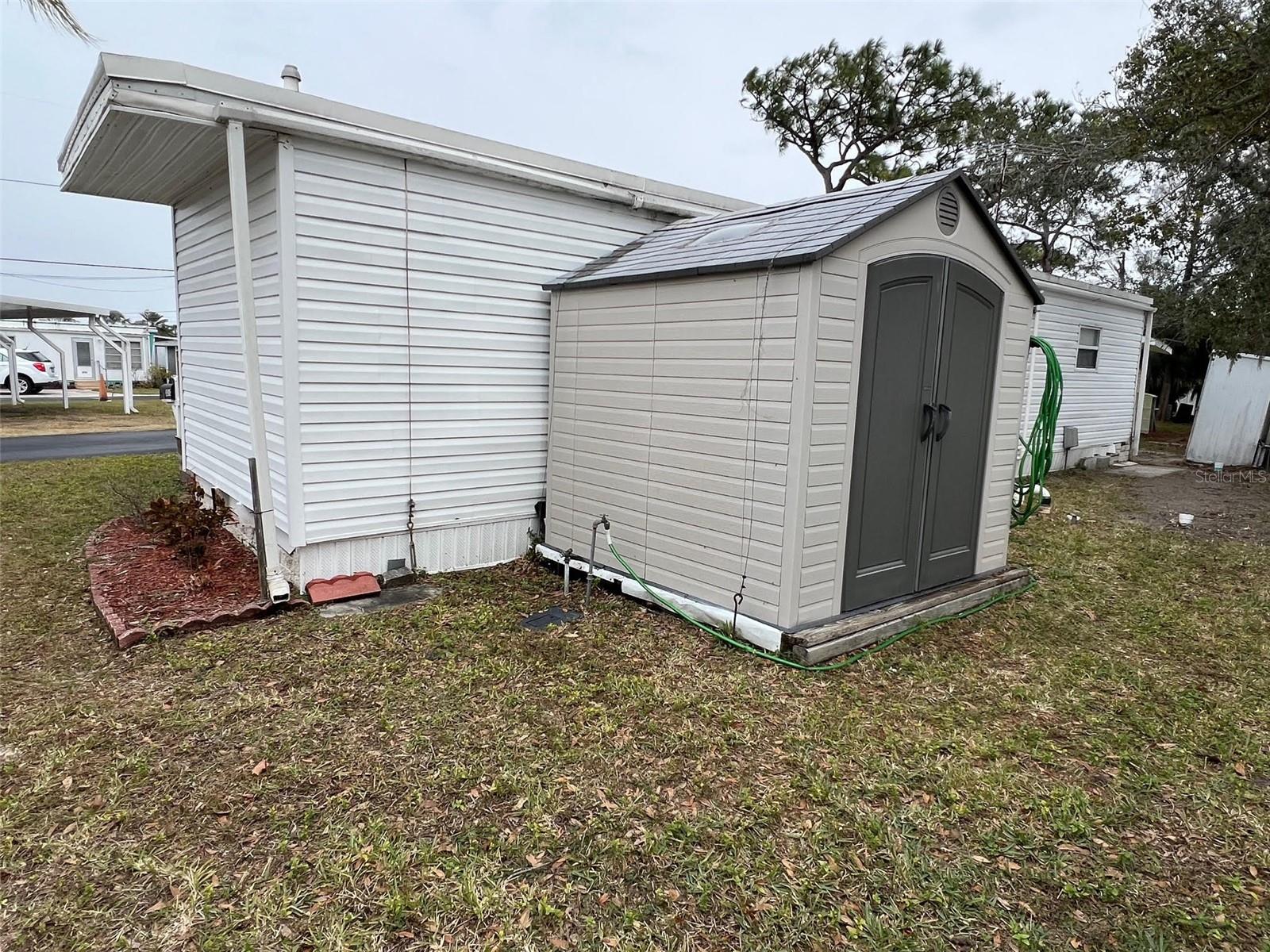 Image 6 of 22 For 12674 Seminole Boulevard S10