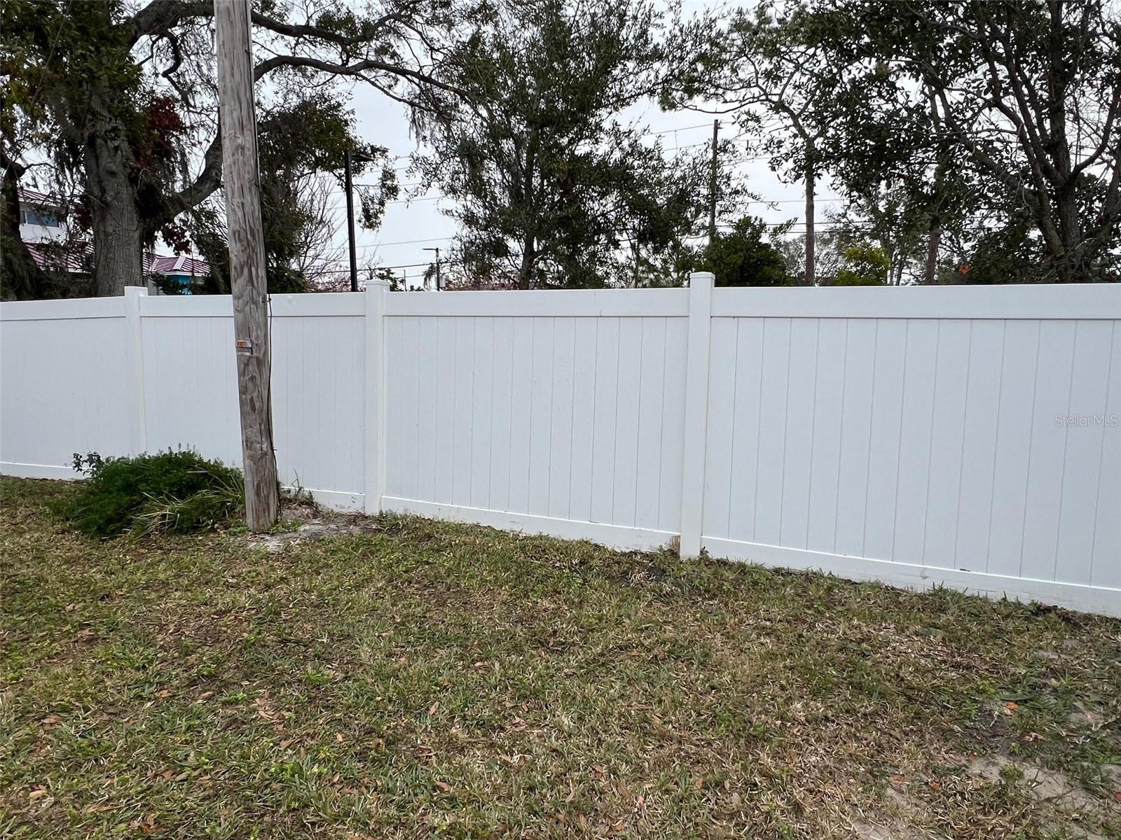 Image 7 of 22 For 12674 Seminole Boulevard S10