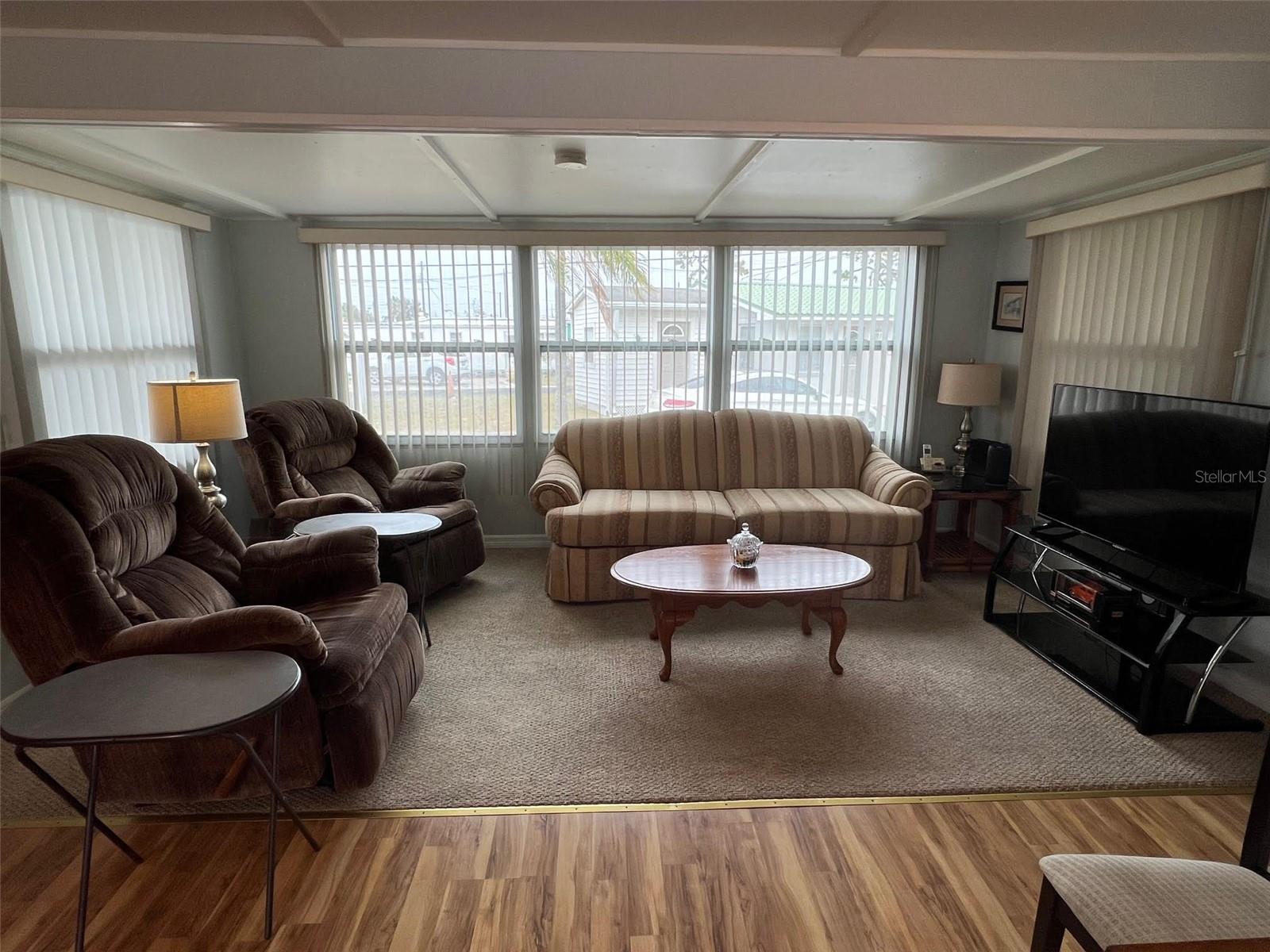 Image 9 of 22 For 12674 Seminole Boulevard S10