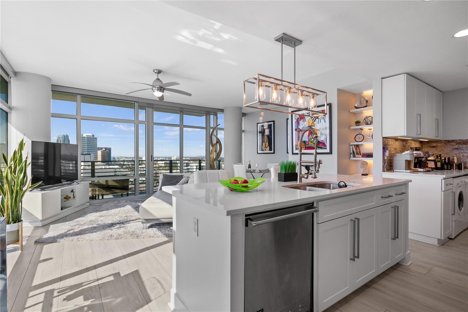 Listing photo id 17 for 1120 Kennedy Boulevard 1514