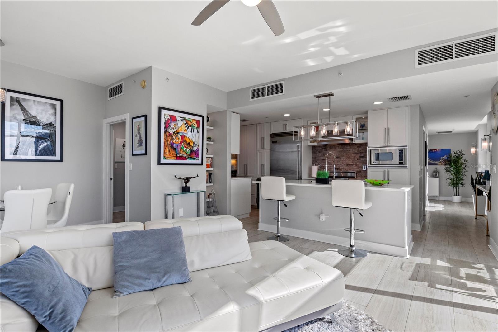 Listing photo id 24 for 1120 Kennedy Boulevard 1514