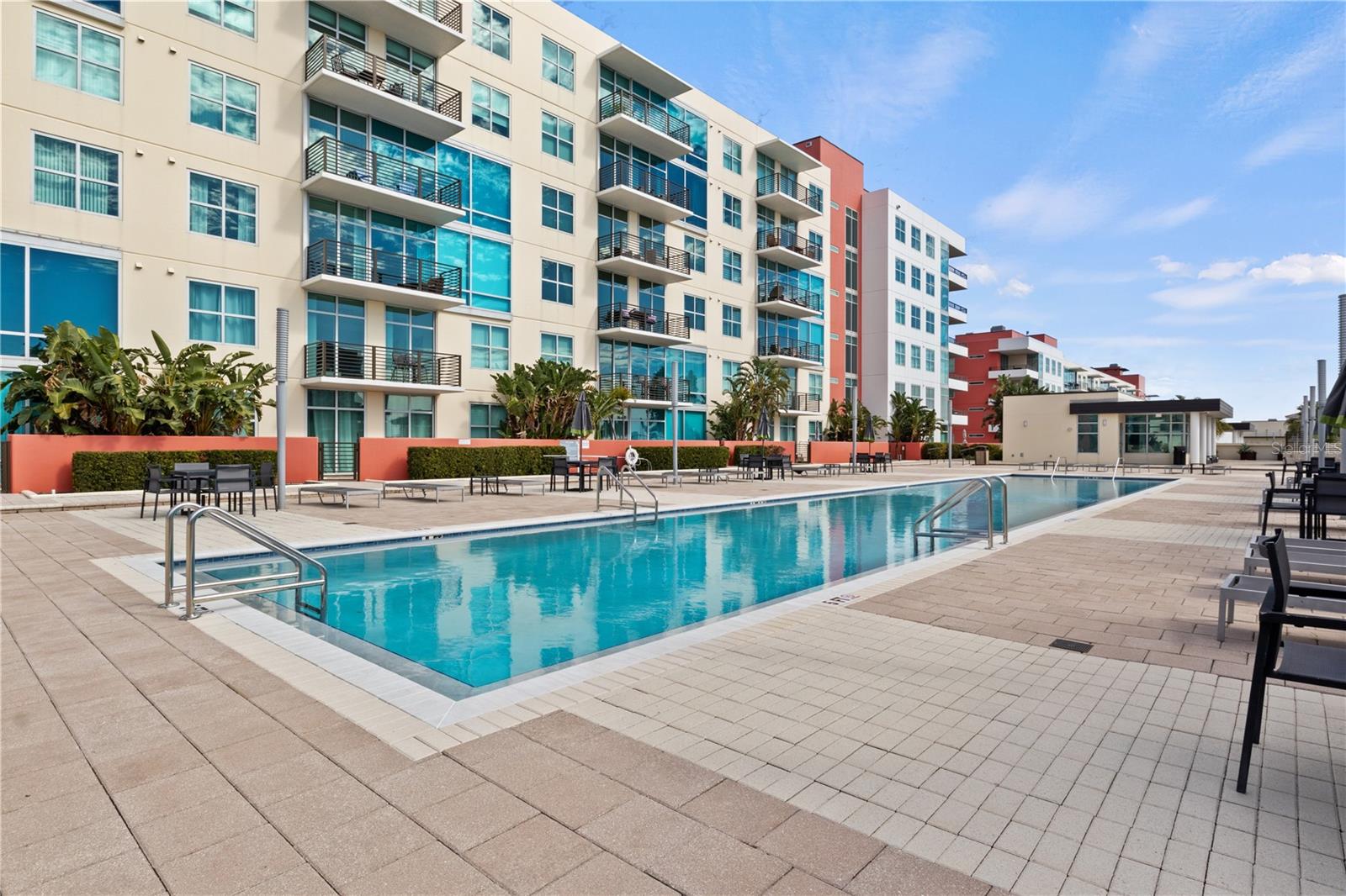 Listing photo id 49 for 1120 Kennedy Boulevard 1514