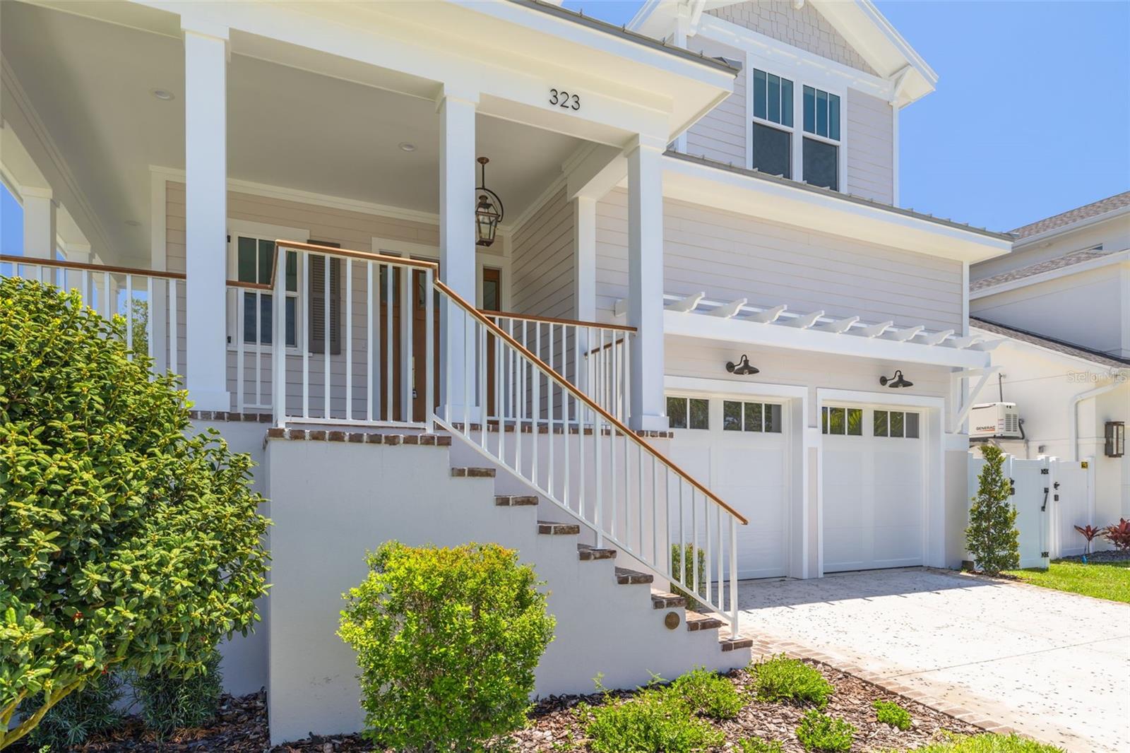 Listing photo id 65 for 323 Appian Way Ne