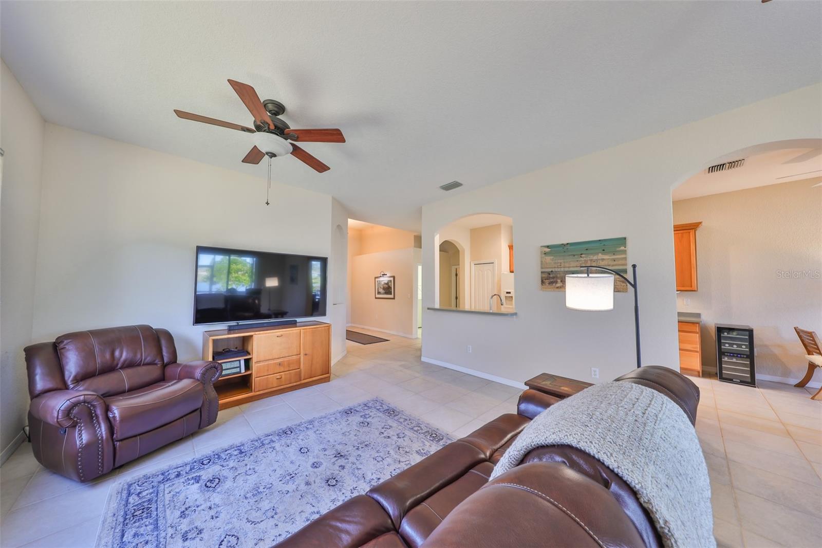 Image 10 of 35 For 1031 Emerald Dunes Drive