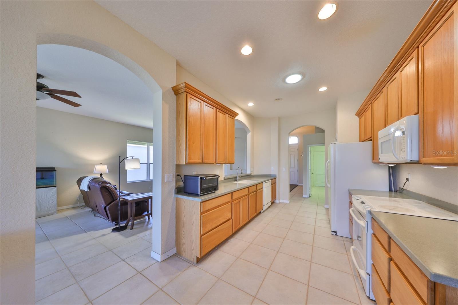 Image 14 of 35 For 1031 Emerald Dunes Drive