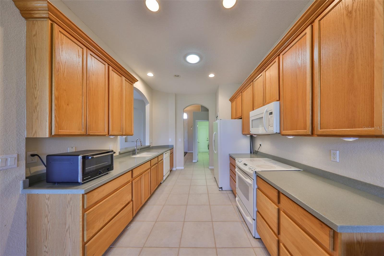 Image 15 of 35 For 1031 Emerald Dunes Drive