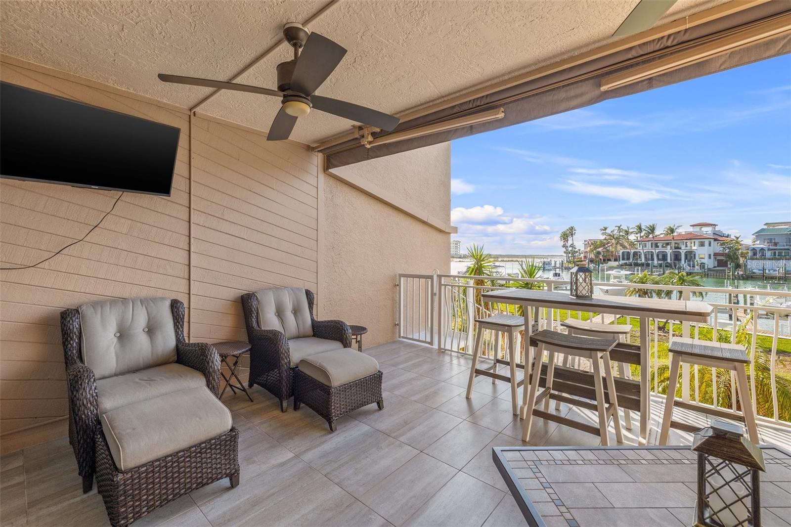 Listing photo id 11 for 936 Pinellas Bayway S T10