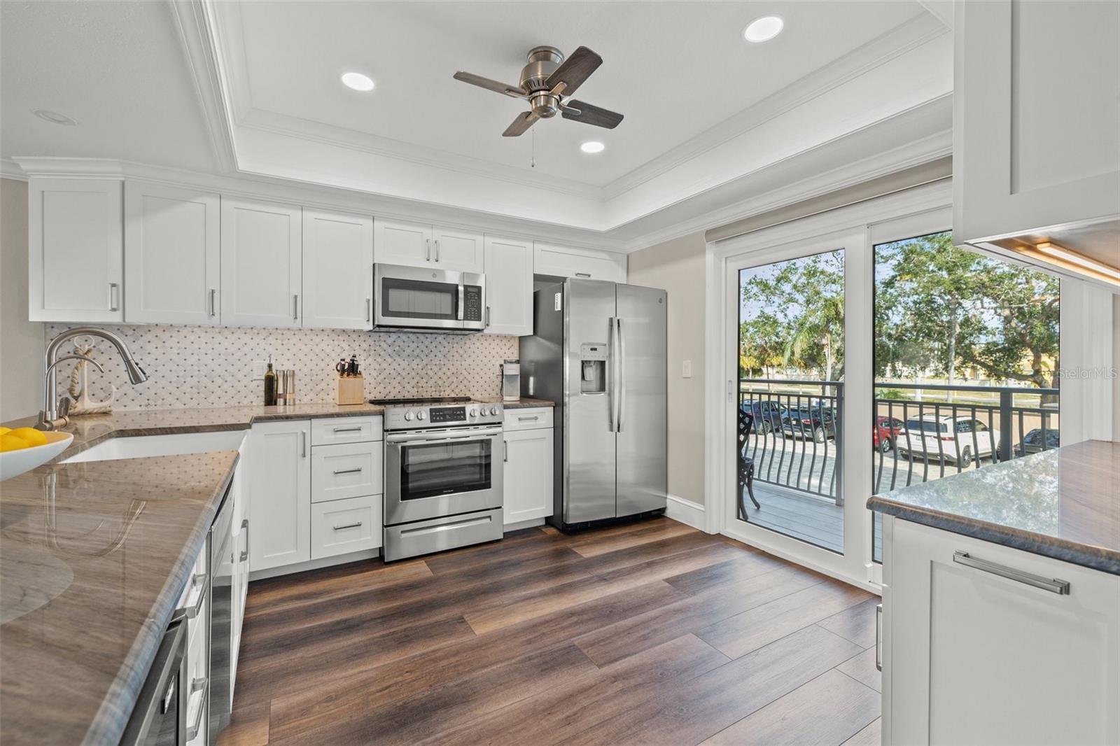 Listing photo id 20 for 936 Pinellas Bayway S T10