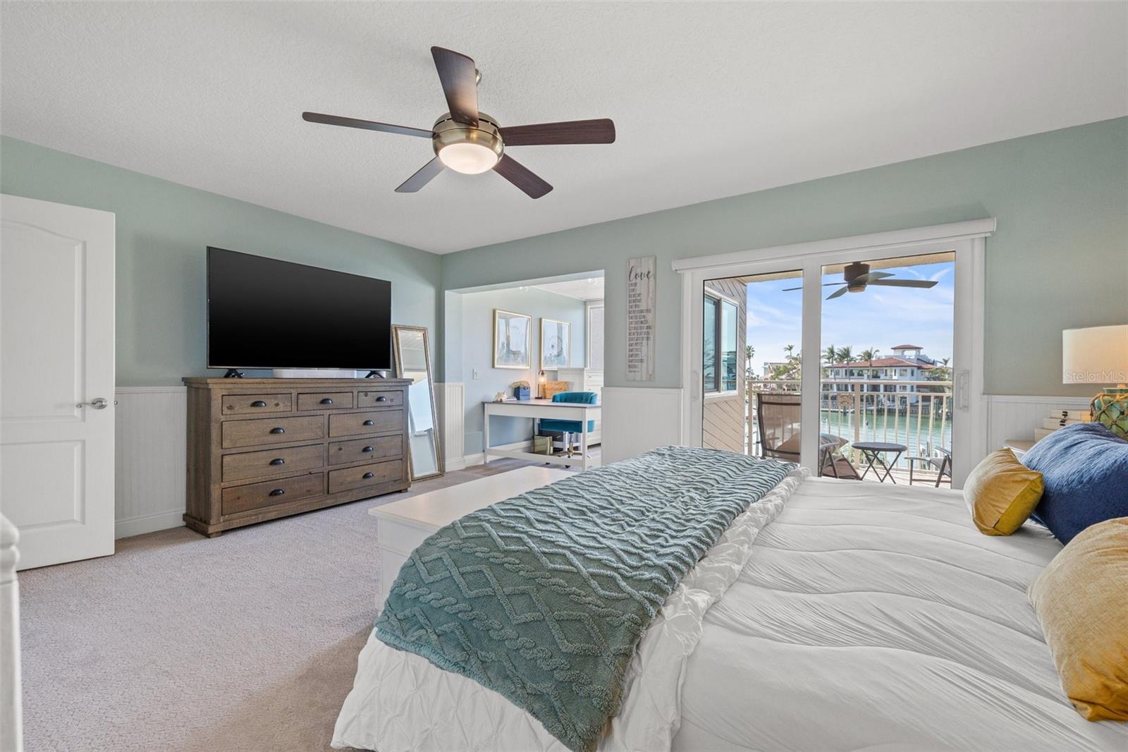 Listing photo id 29 for 936 Pinellas Bayway S T10