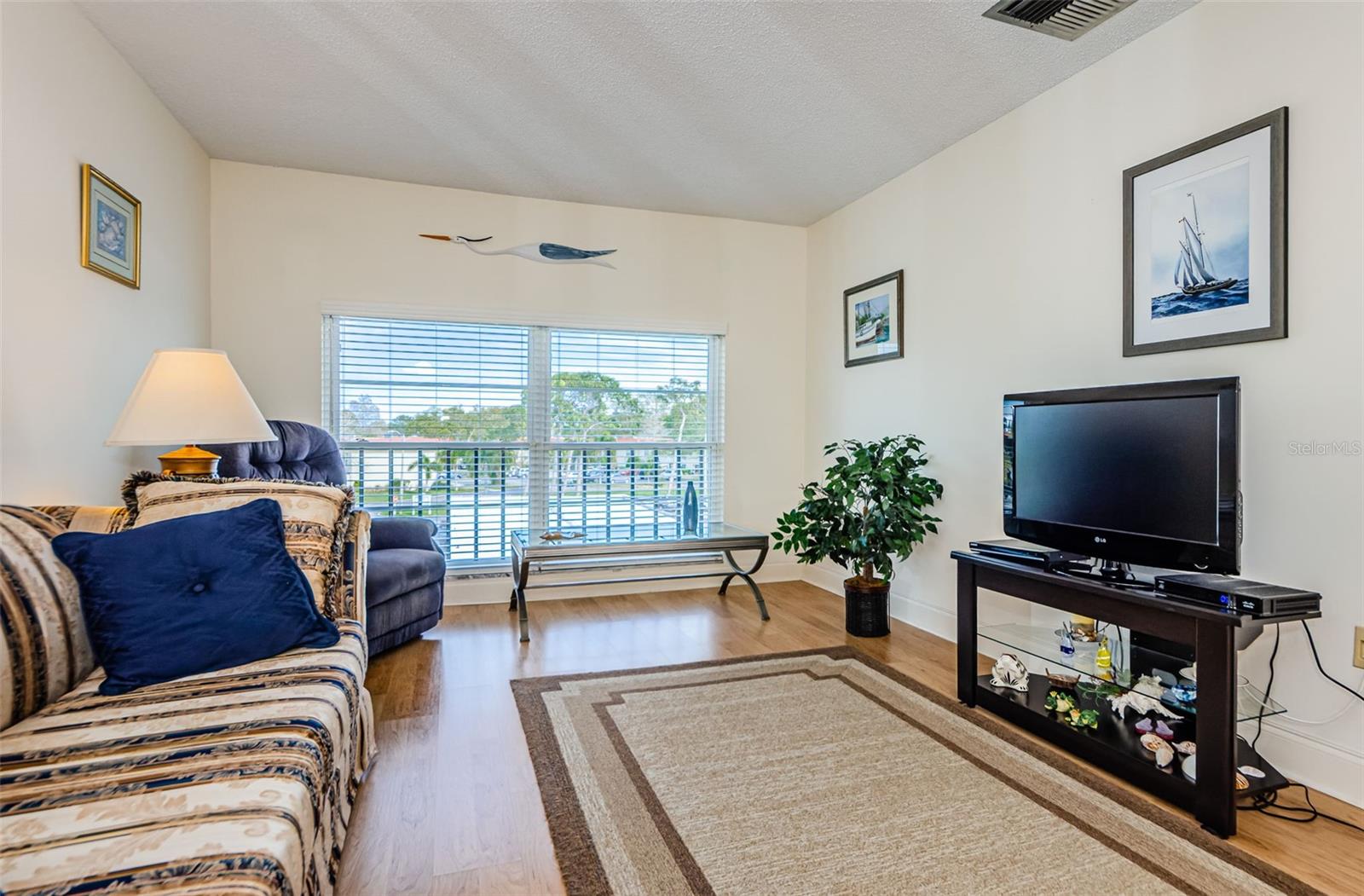 Image 9 of 57 For 2700 Bayshore Boulevard 4309