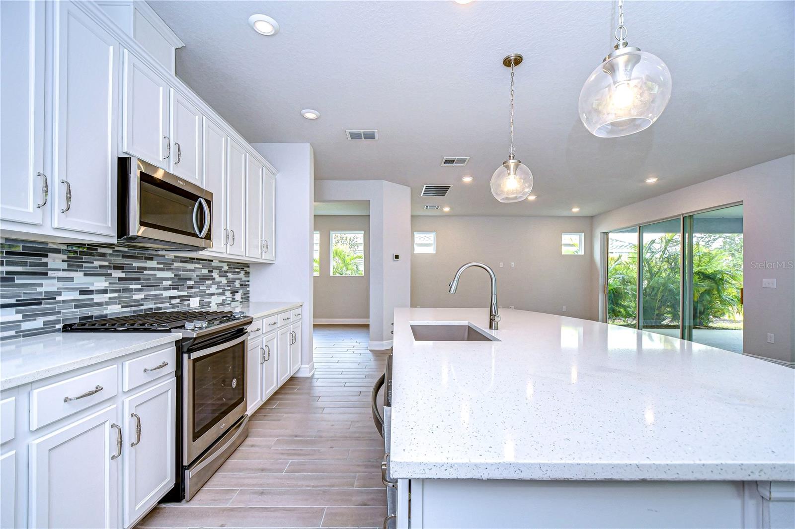 Image 13 of 31 For 6112 Plover Meadow Street