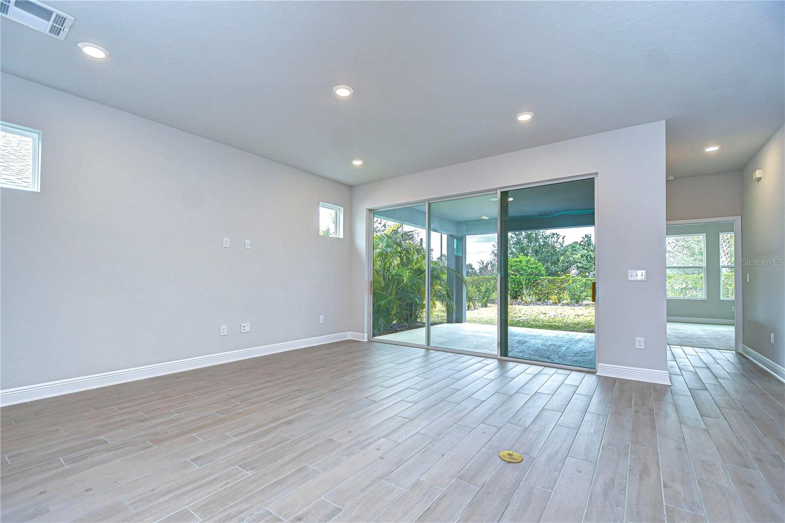 Image 15 of 31 For 6112 Plover Meadow Street