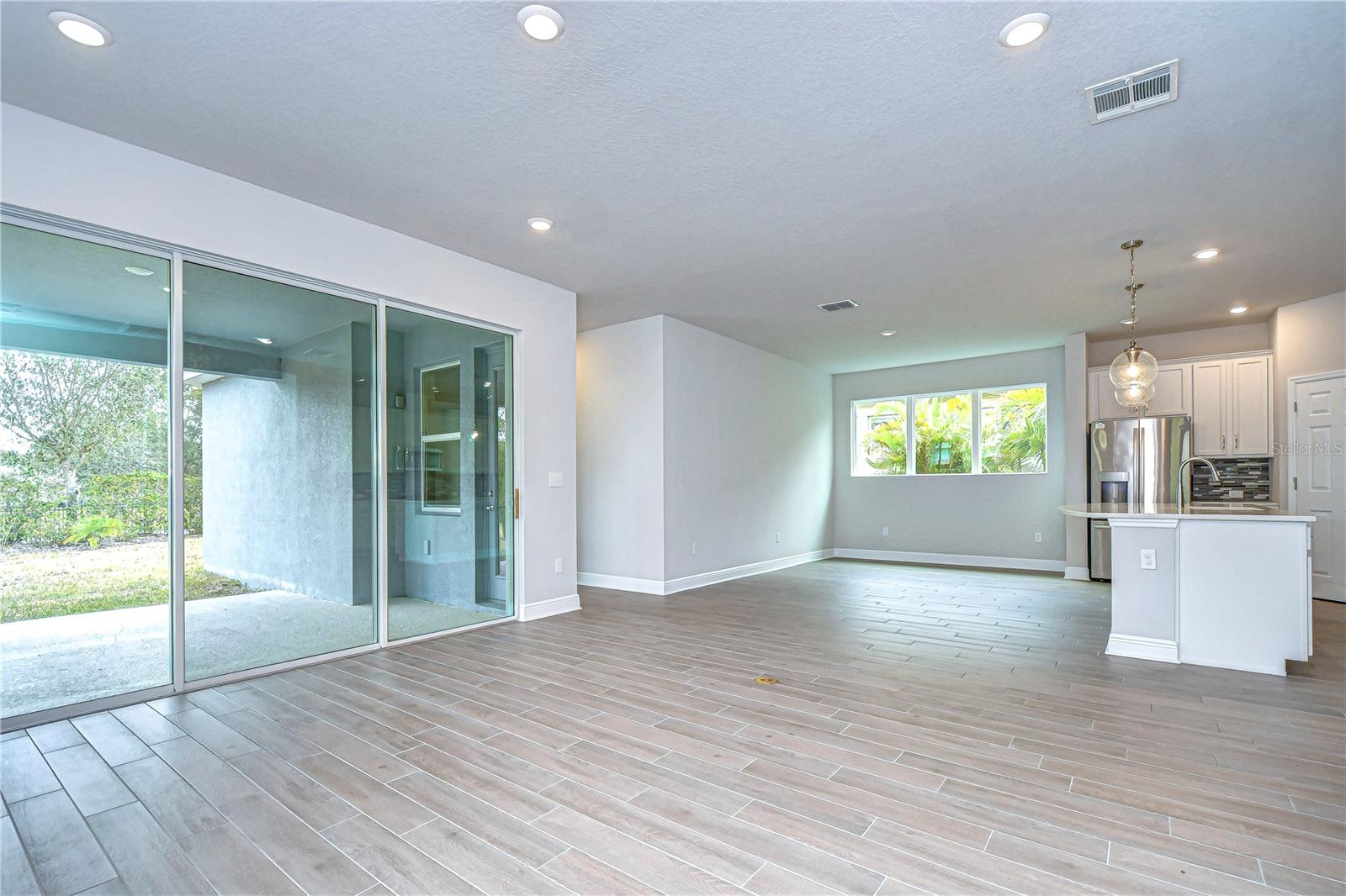 Image 16 of 31 For 6112 Plover Meadow Street
