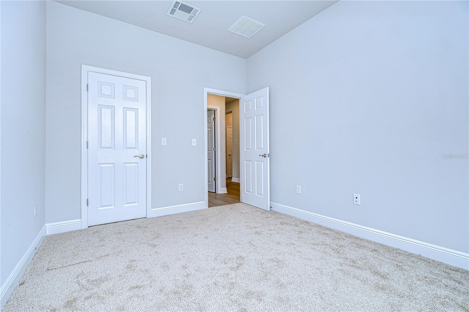 Image 6 of 31 For 6112 Plover Meadow Street