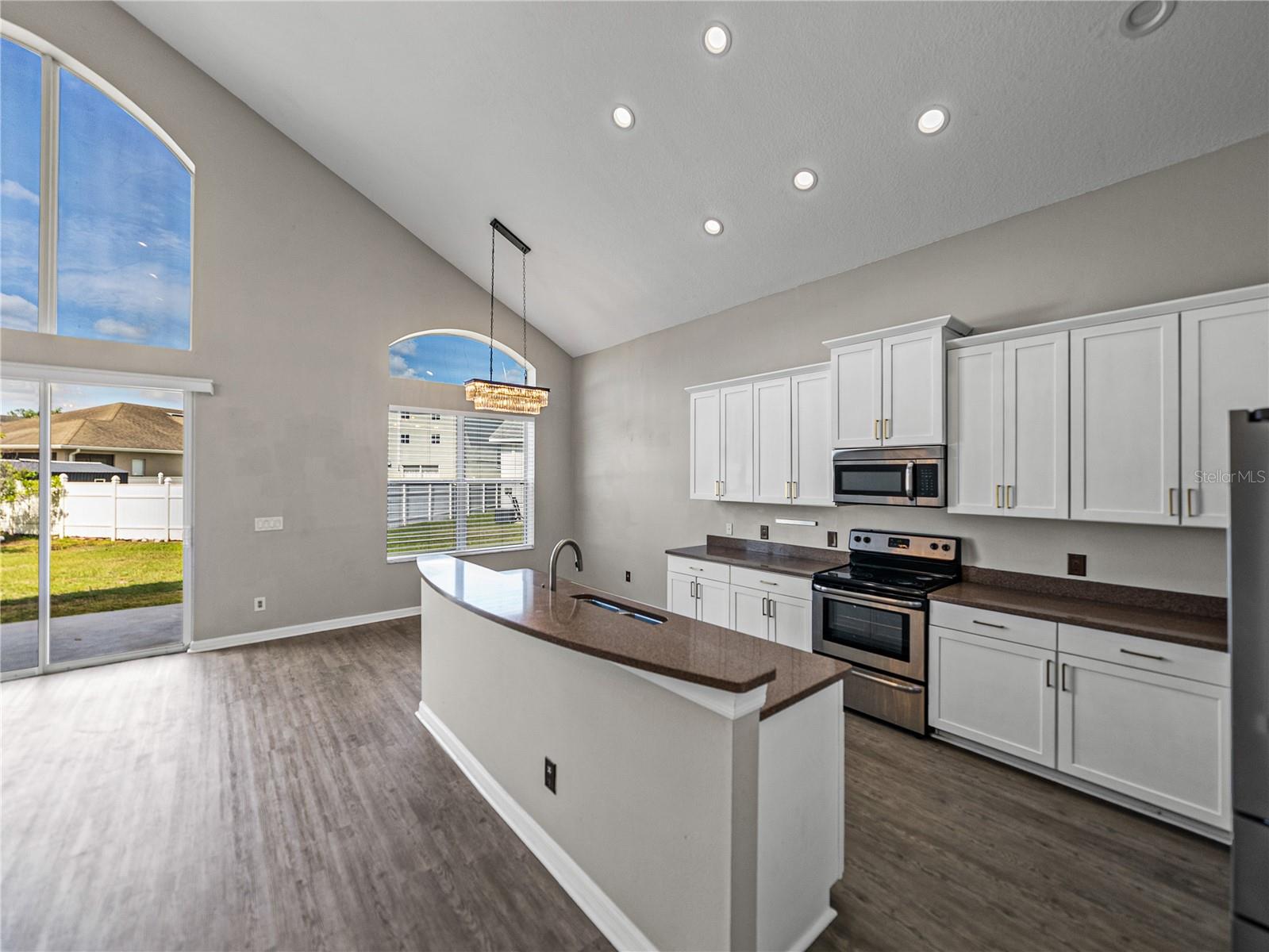 Image 14 of 72 For 4351 Highcroft Drive