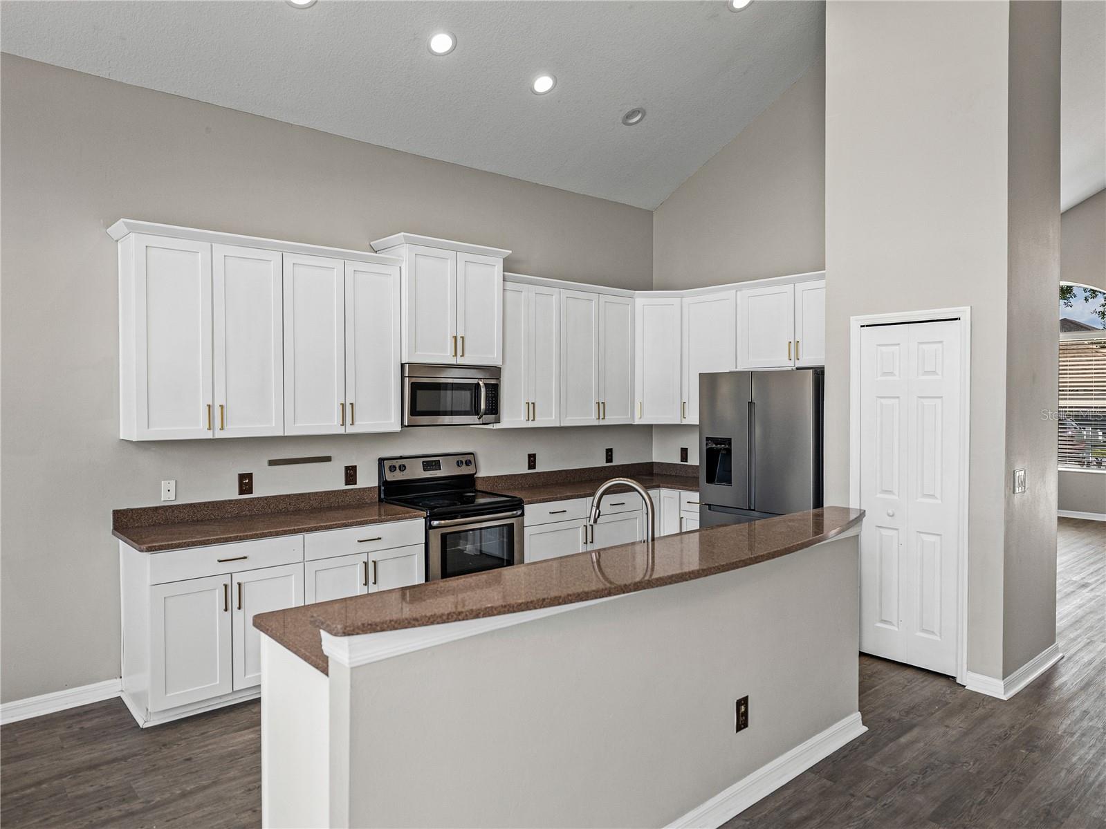 Image 16 of 72 For 4351 Highcroft Drive