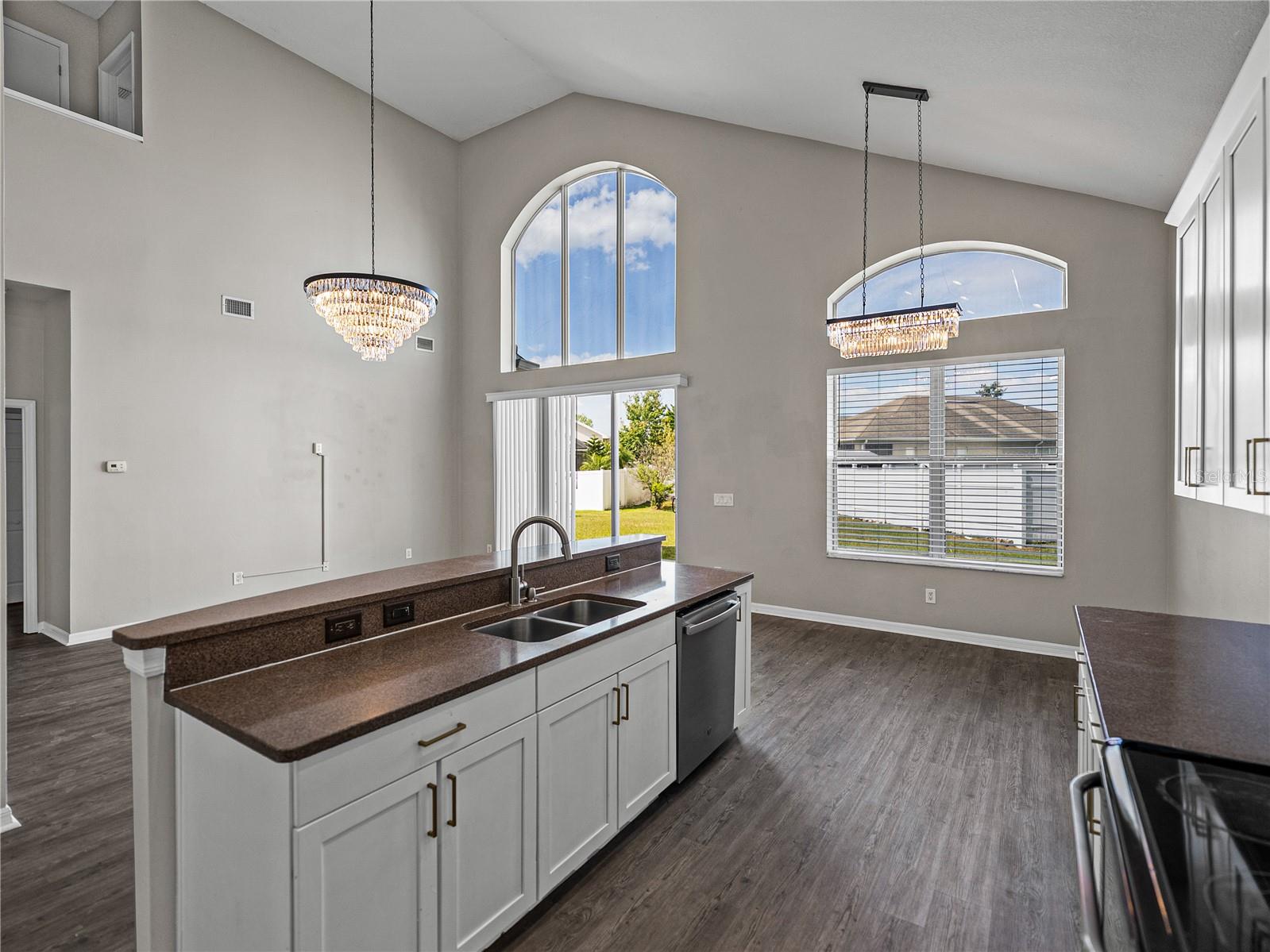 Image 22 of 72 For 4351 Highcroft Drive