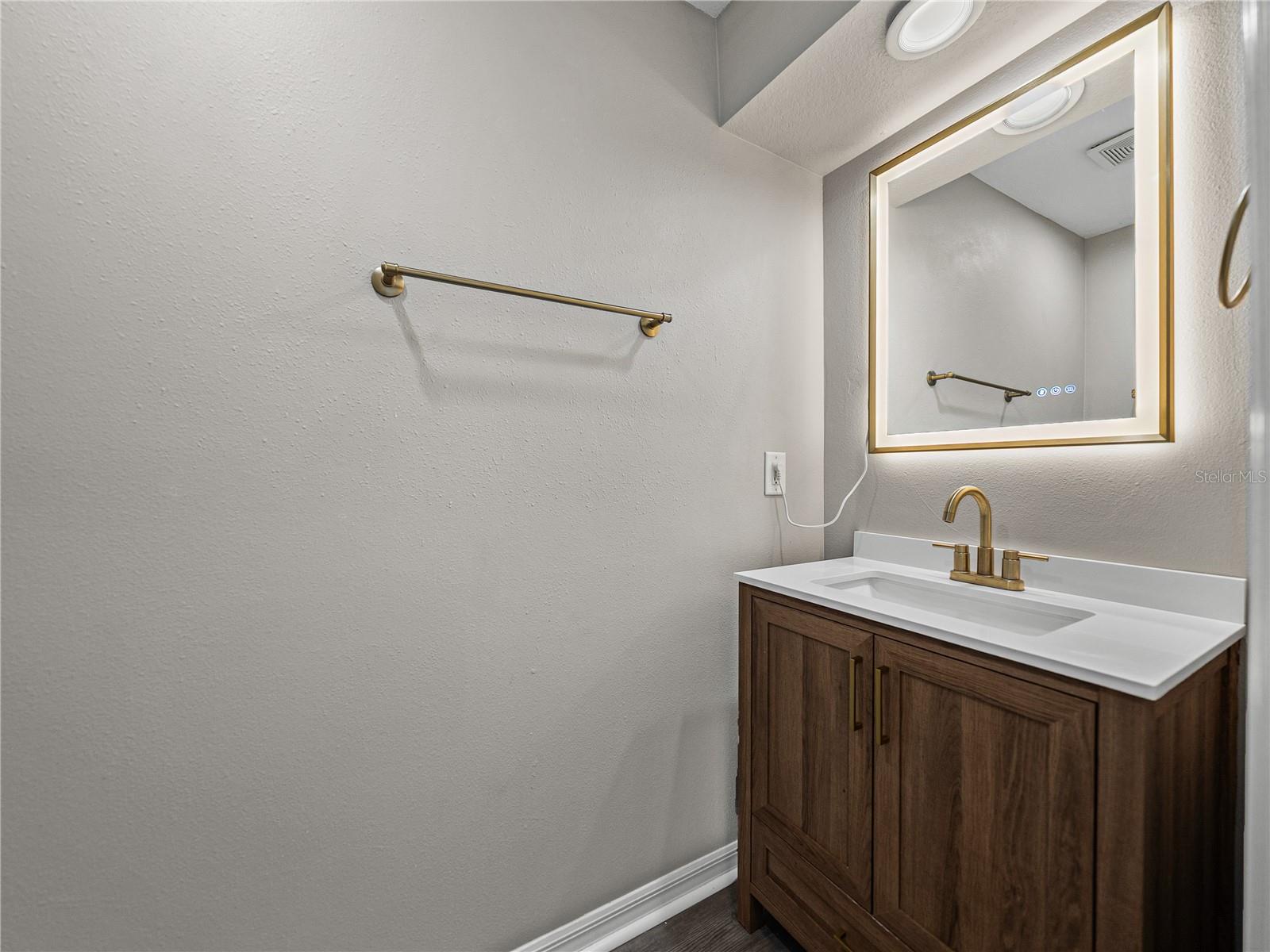 Image 29 of 72 For 4351 Highcroft Drive