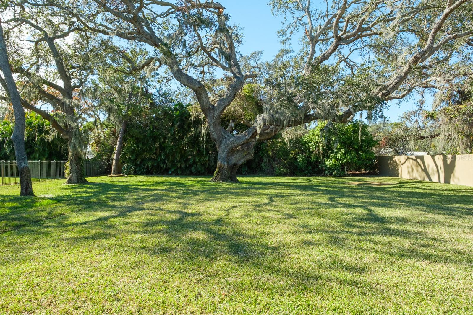 Image 72 of 86 For 512 Creekside Court