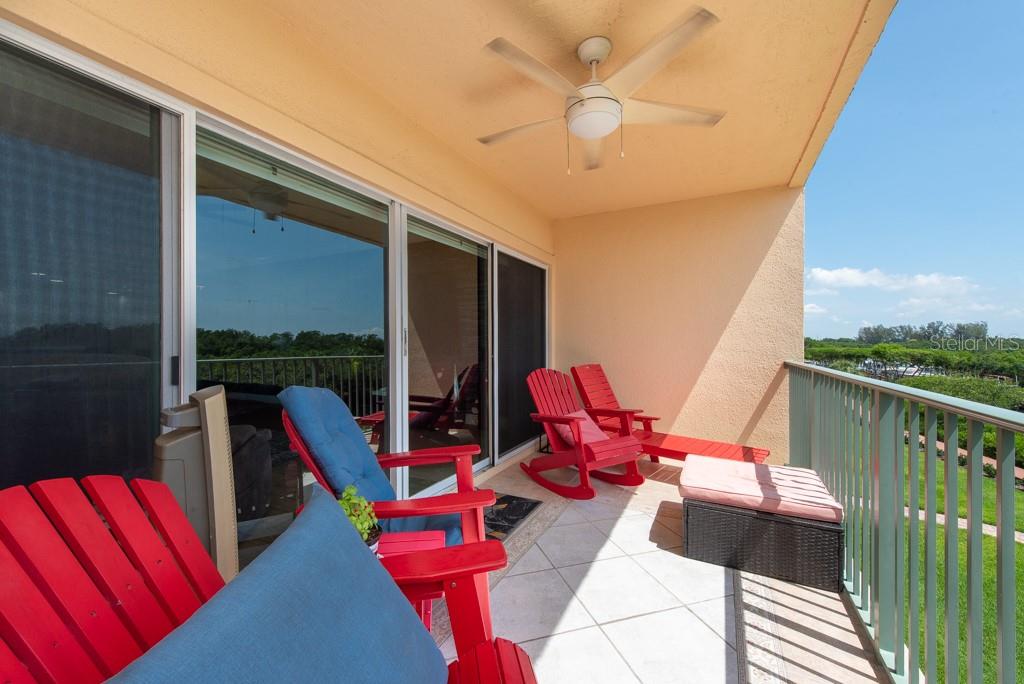 Image 47 of 99 For 1695 Pinellas Bayway S E4