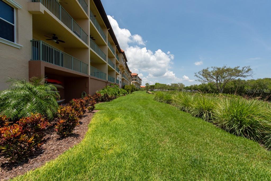 Image 53 of 99 For 1695 Pinellas Bayway S E4