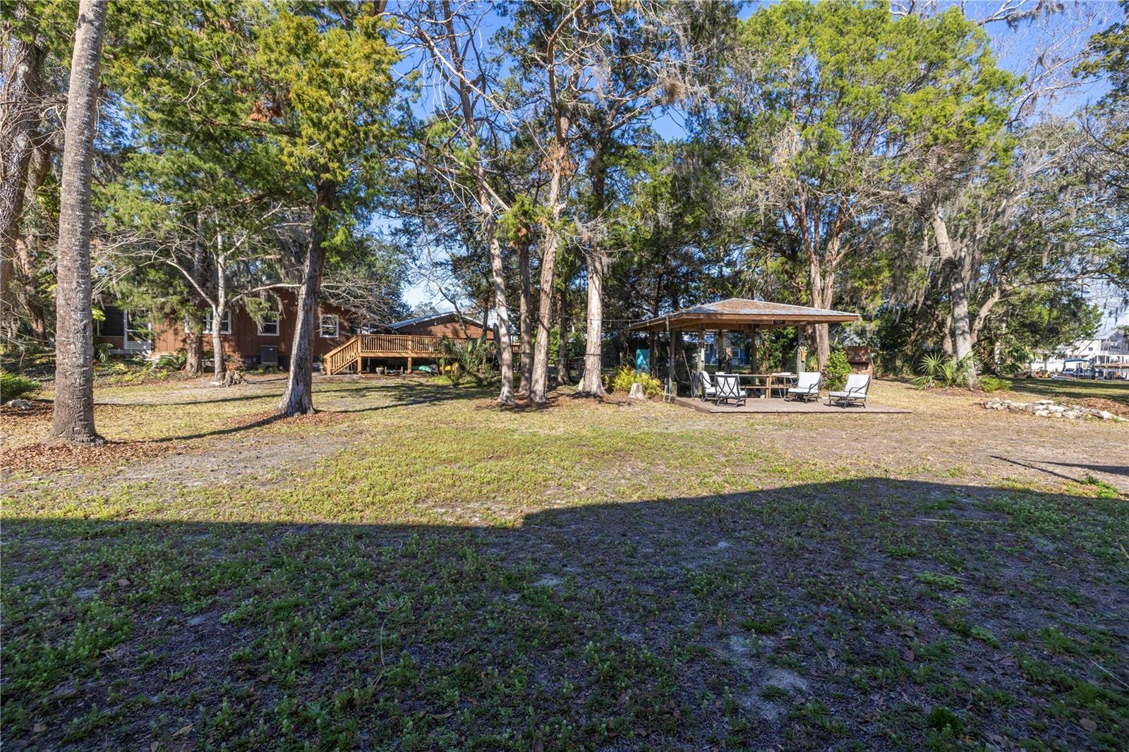 Listing photo id 61 for 5860 Mason Creek Road