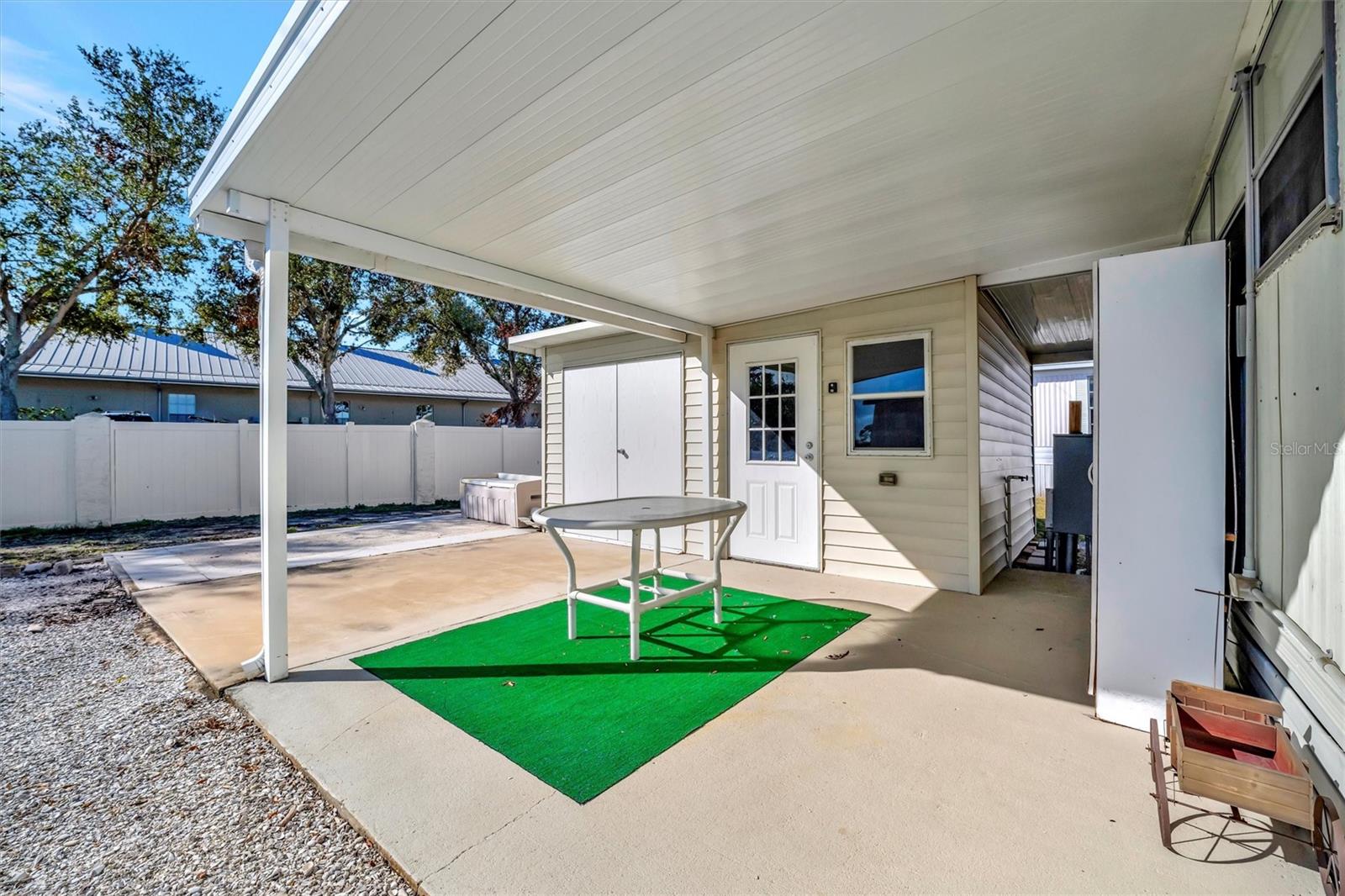 Image 18 of 42 For 322 Port Royal Lane