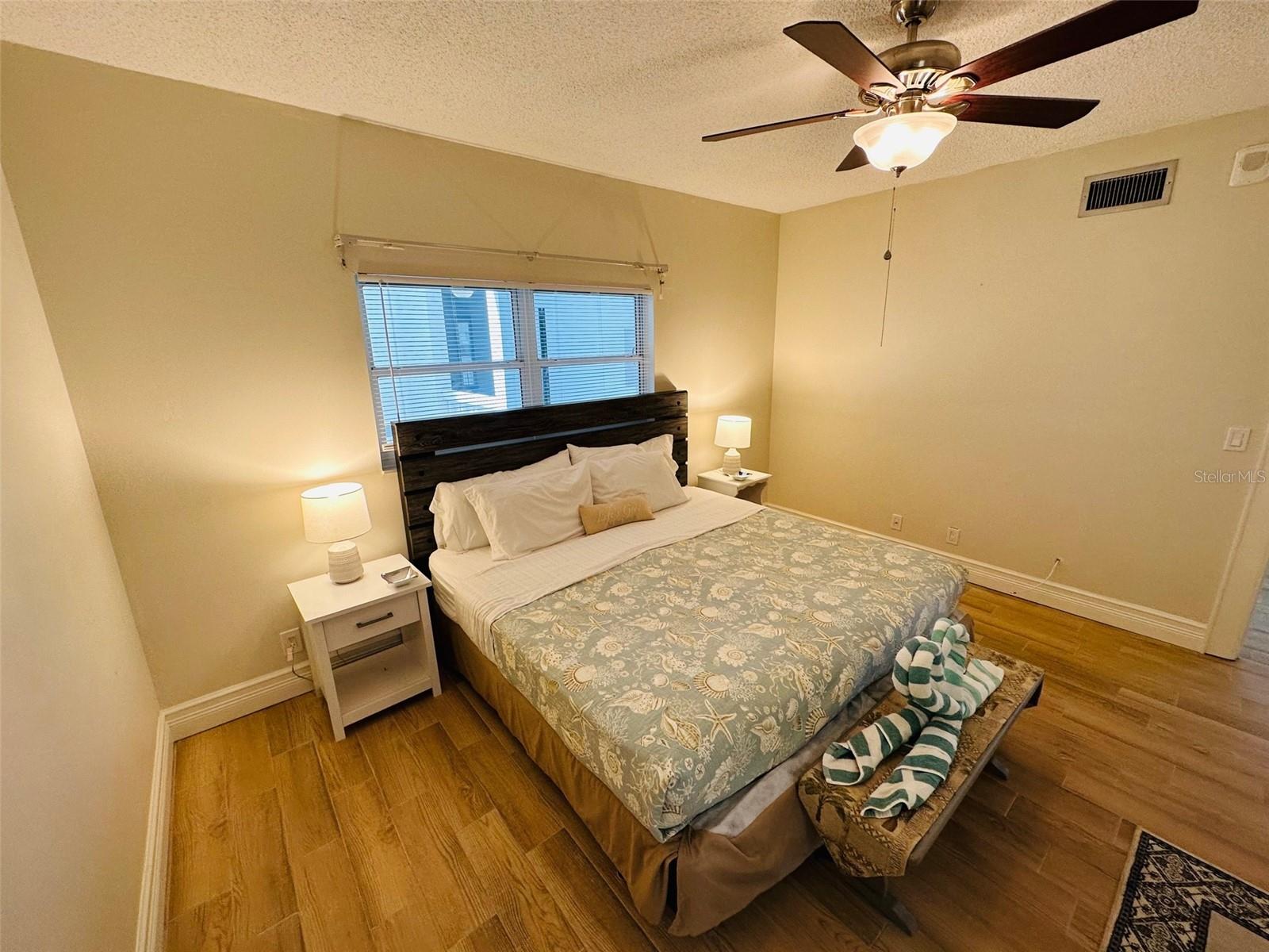 Listing photo id 29 for 4950 Gulf Boulevard 401