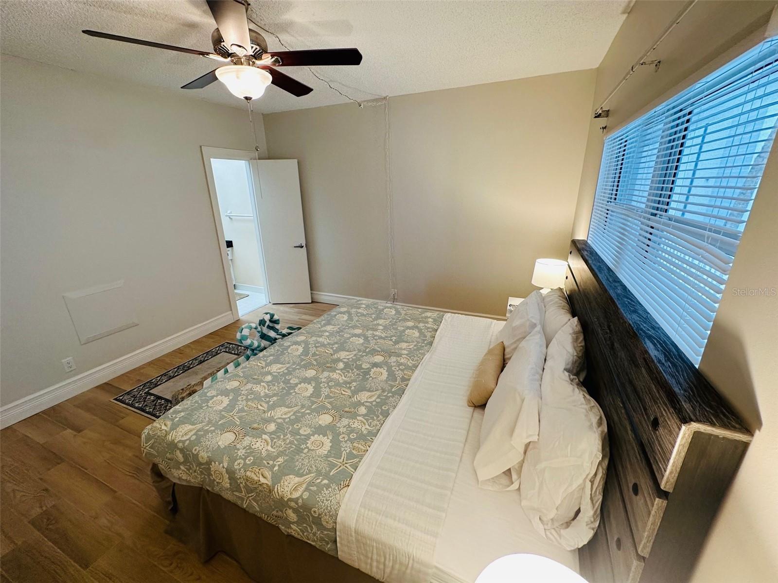 Listing photo id 31 for 4950 Gulf Boulevard 401