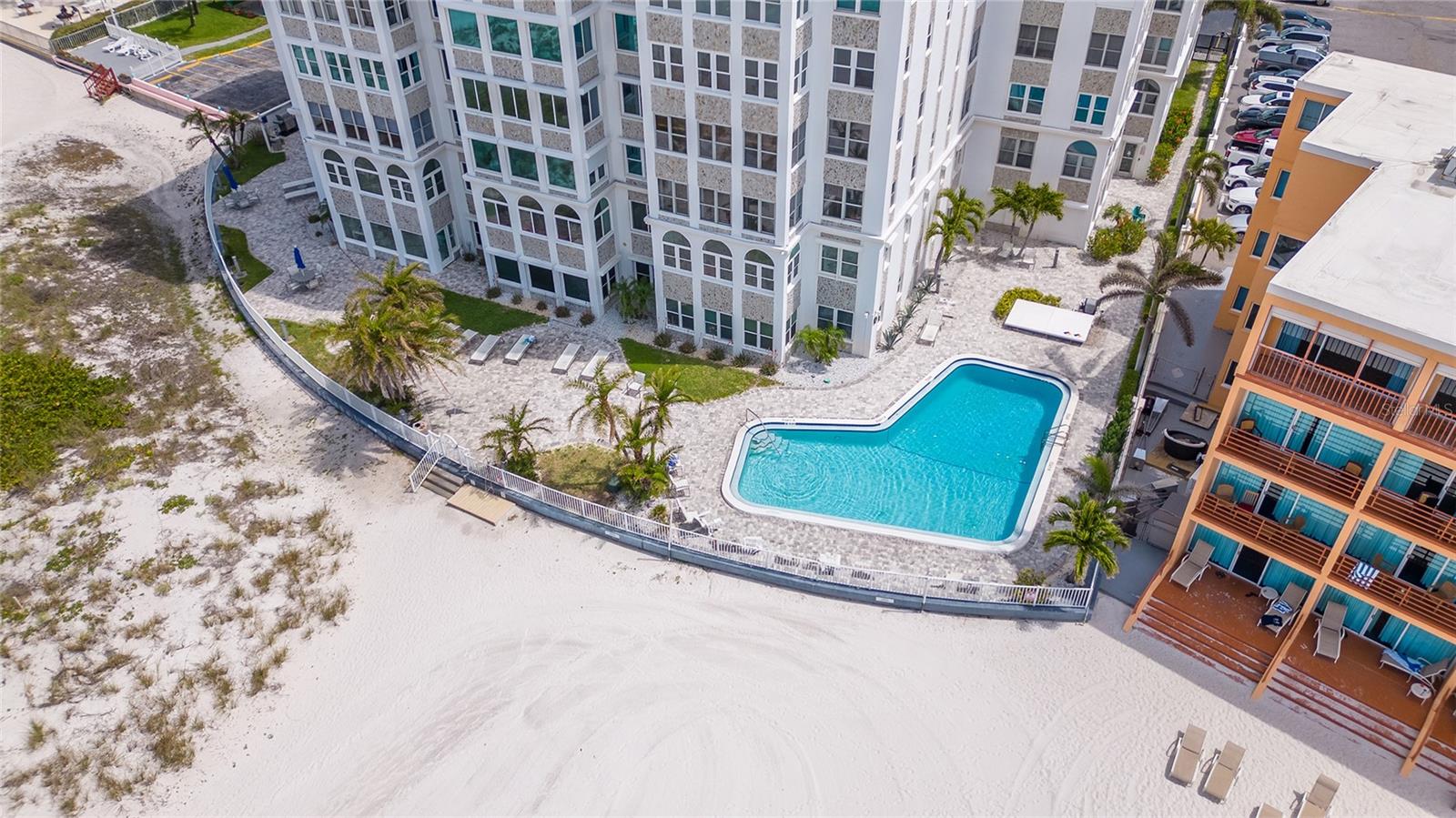 Listing photo id 3 for 4950 Gulf Boulevard 401